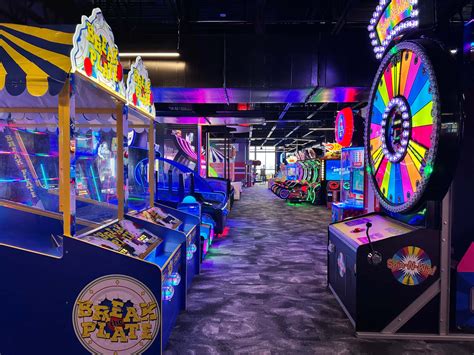 Does anyone of you remember those arcade games sa mga sari .